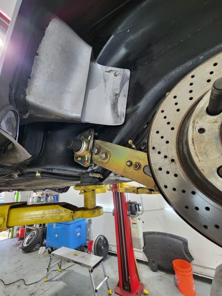 Porsche 930 Dry Ice Cleaning Service Suspension